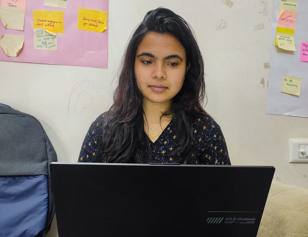 Give Internet to underprivileged girls in India